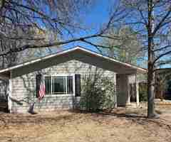 featured image of 18 Oak St