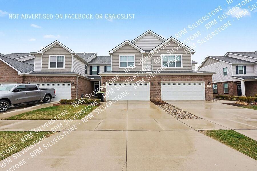 8727 Pioneer St - Photo 3 of 28