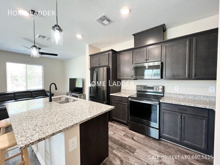 779 E Doral Ave #101 - Photo 5 of 27