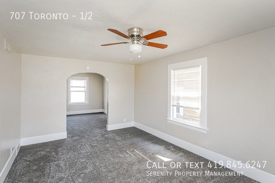 707 Toronto Ave #1-2 - Photo 3 of 12