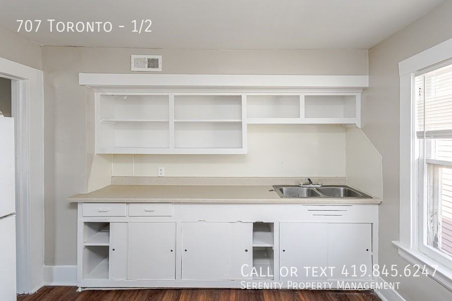 707 Toronto Ave #1-2 - Photo 7 of 12