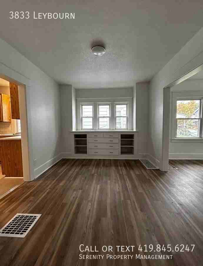 3833 Leybourn Ave - Photo 2 of 5