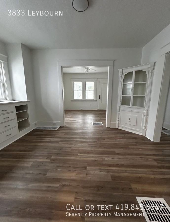 3833 Leybourn Ave - Photo 3 of 5