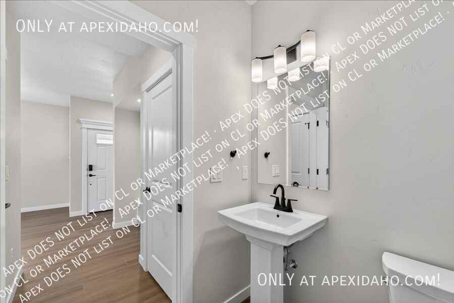 405 N Fritts Ave - Photo 7 of 42