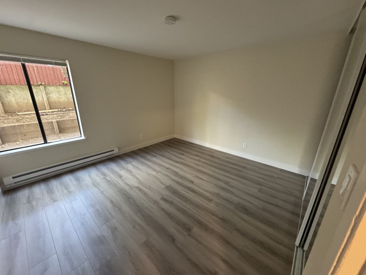 1056 Grand Ave #102 - Photo 4 of 11