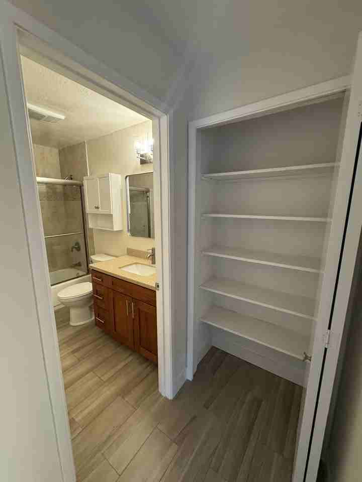 1056 Grand Ave #102 - Photo 6 of 11