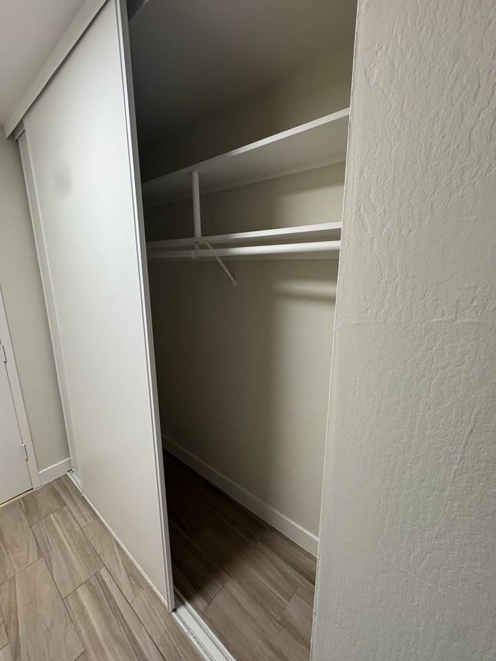 1056 Grand Ave #102 - Photo 7 of 11