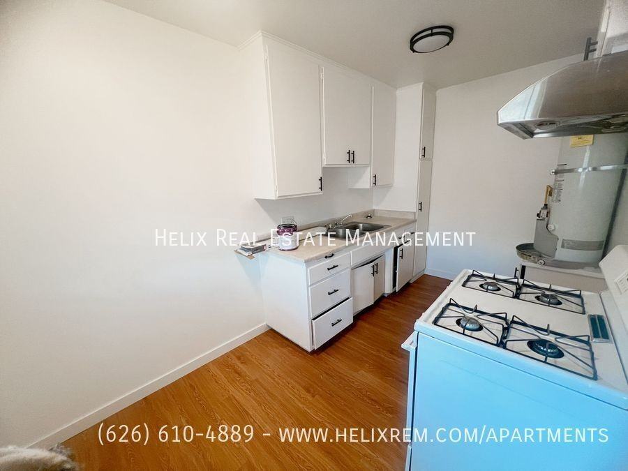 330 N Curtis Ave #D - Photo 3 of 5