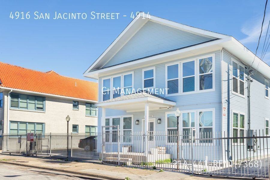 4916 San Jacinto St #4914 - Photo 2 of 16