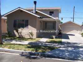 featured image of 115 E Mountain View St