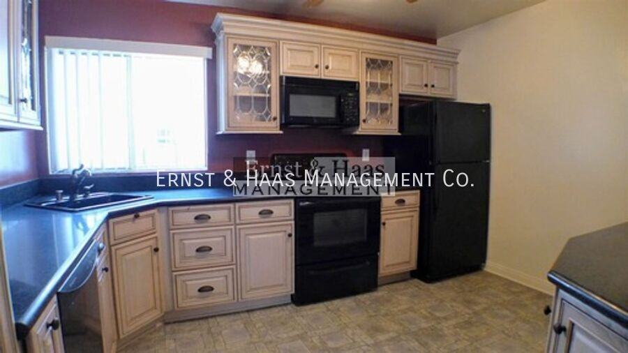 640 E Carson St #5 - Photo 6 of 18