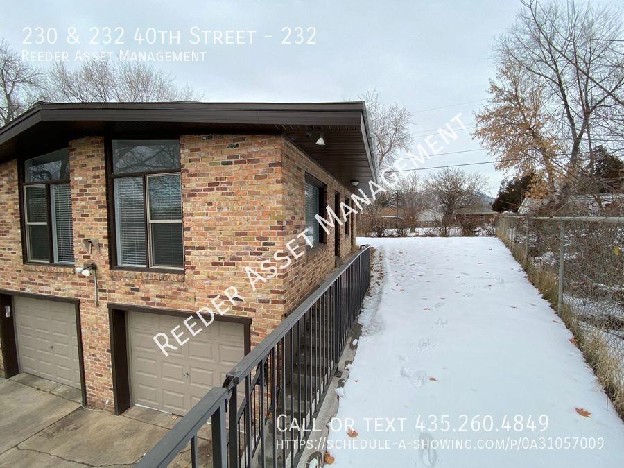 232 40TH & #232 - Photo 3 of 15