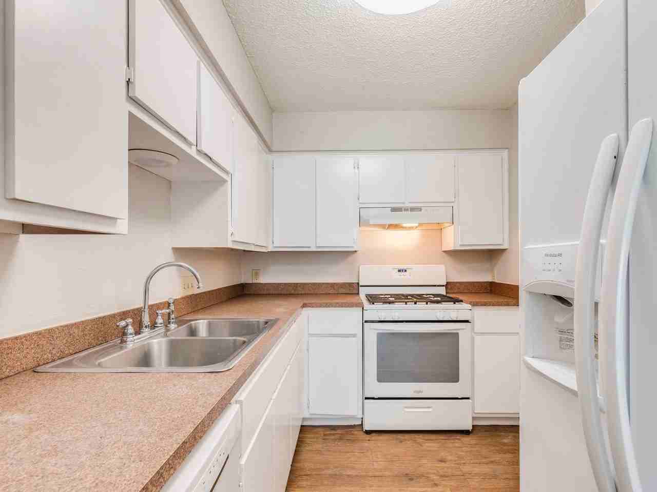 1110 Hyridge St - Photo 6 of 37