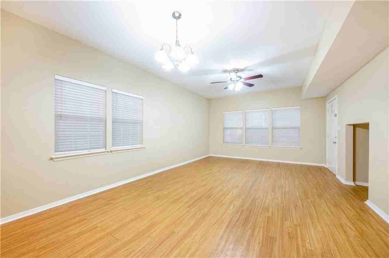 2809 E 22nd St #B - Photo 6 of 23