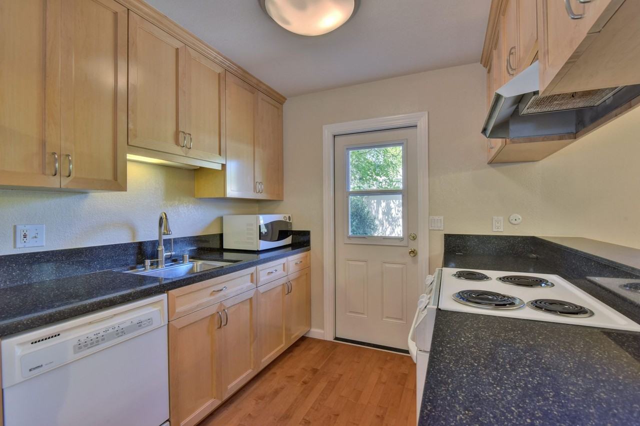 1225 Picasso Dr - Photo 6 of 22