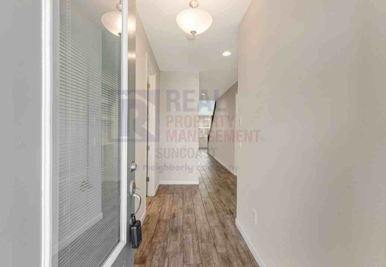 3689 Divot Ln - Photo 4 of 45