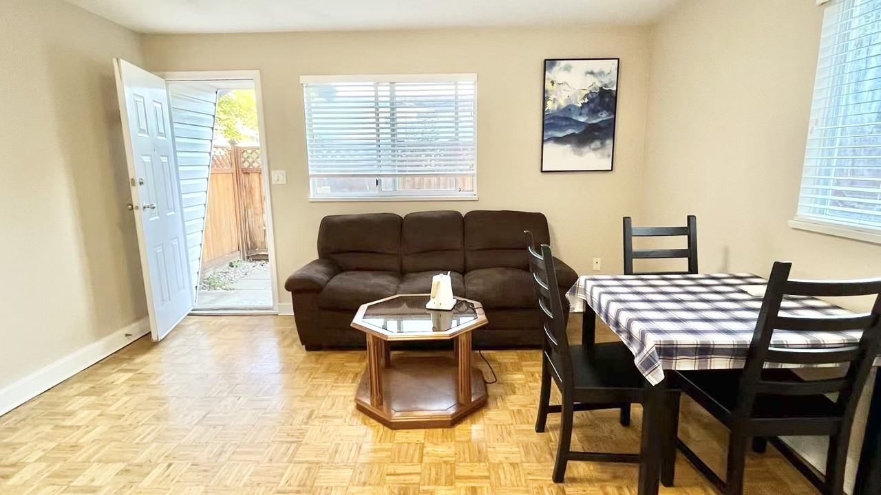 14958 97 Avenue - Photo 3 of 11