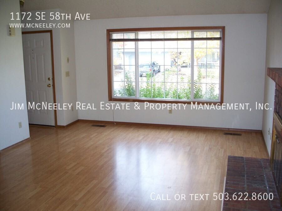 1172 Se 58th Ave - Photo 2 of 9