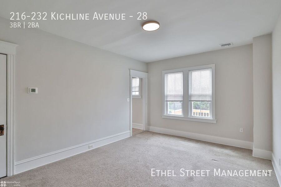 216 Kichline Ave #28 - Photo 5 of 50