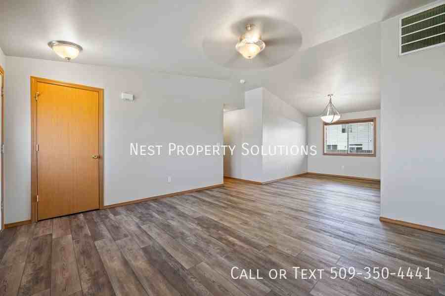 529 Monarch St - Photo 6 of 23