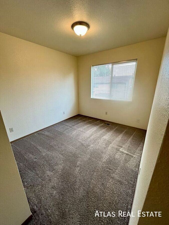 2349 Shawnee Dr - Photo 3 of 14