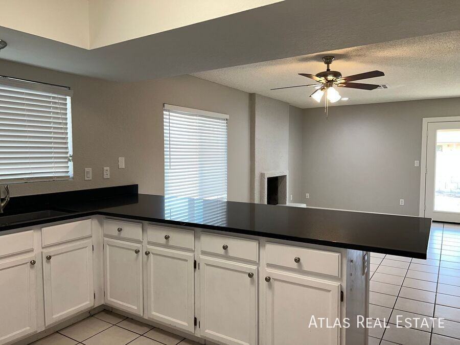 4145 W Bluefield Ave - Photo 5 of 30