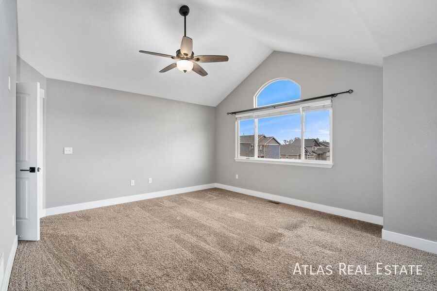 893 Shirttail Peak Ct - Photo 7 of 27