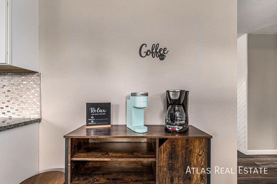 7472 Beach Ct - Photo 6 of 14