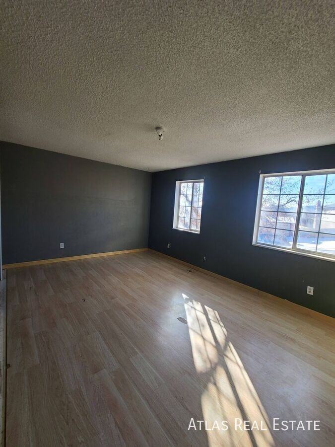 9327 W Nova Ave - Photo 4 of 6