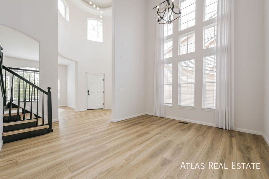 2547 S Fundy Cir - Photo 3 of 15