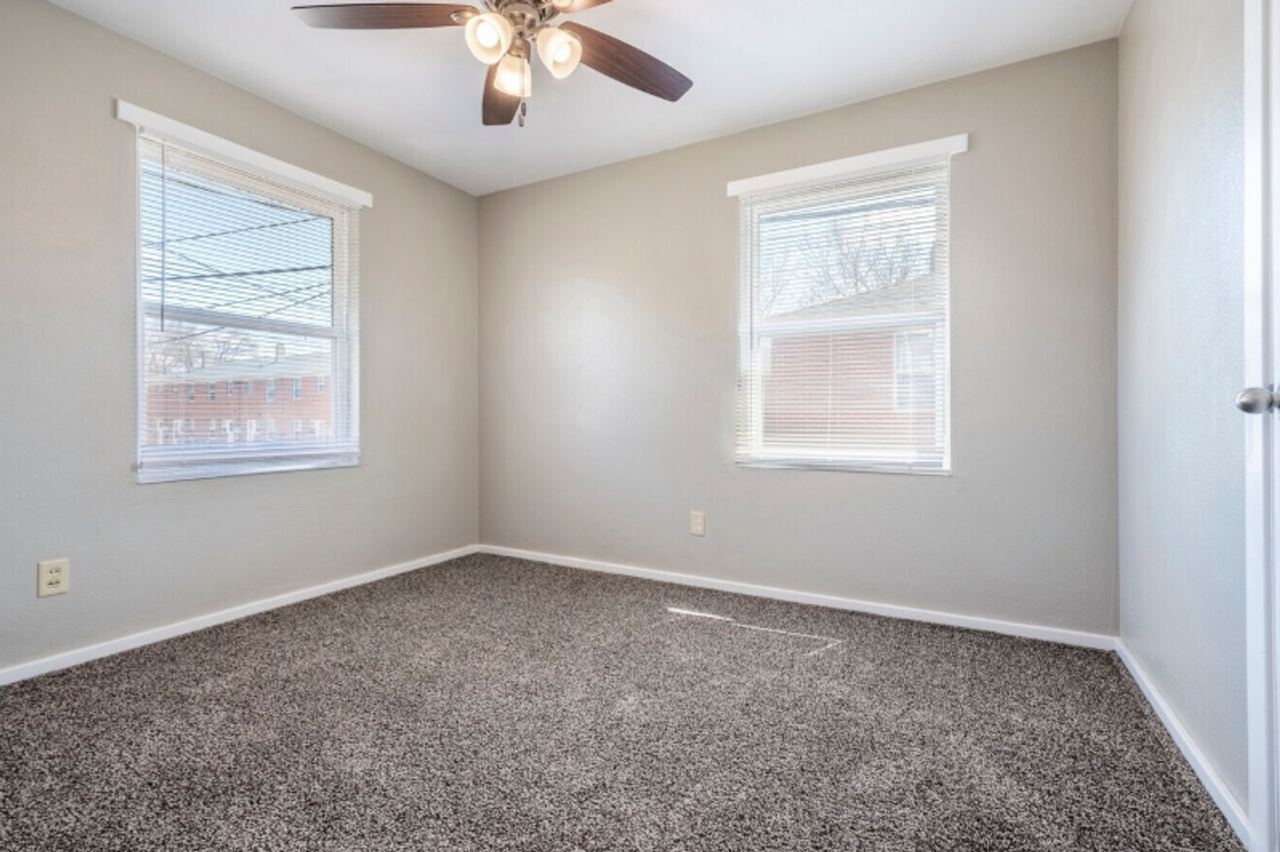 1944 Shiras Ave - Photo 5 of 13