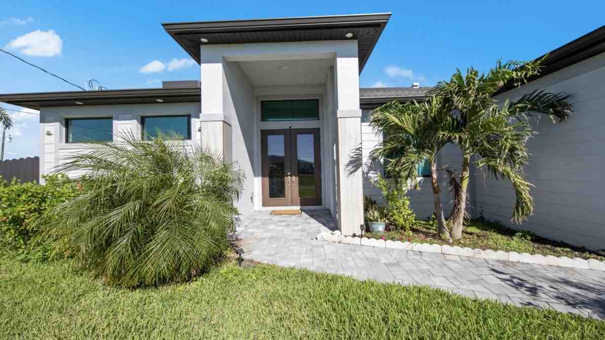 309 Ne 17th St #NA - Photo 2 of 21