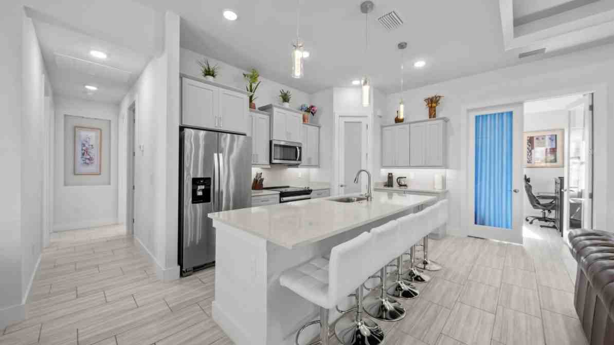 309 Ne 17th St #NA - Photo 7 of 21