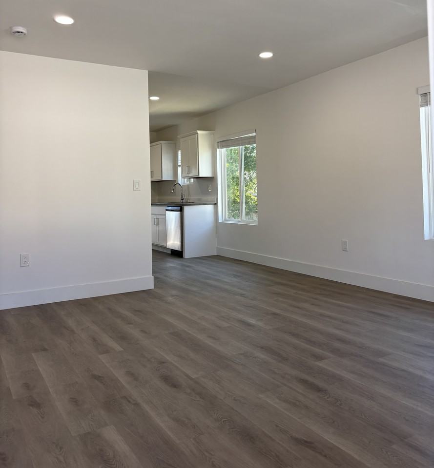 328 S Halcyon Rd #NA - Photo 4 of 13