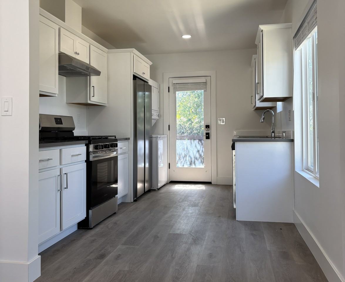 328 S Halcyon Rd #NA - Photo 5 of 13