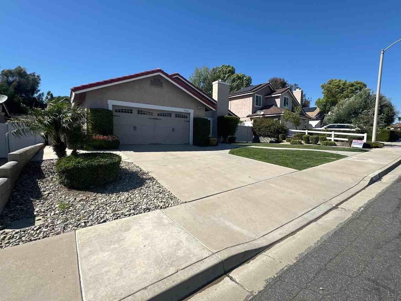 39685 Wild Flower Dr - Photo 2 of 28