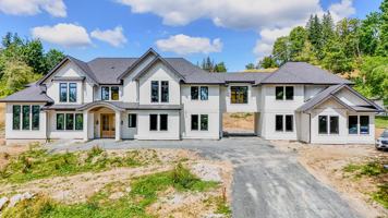 featured image of 34165 Hartman Ave Uppr #UPPER