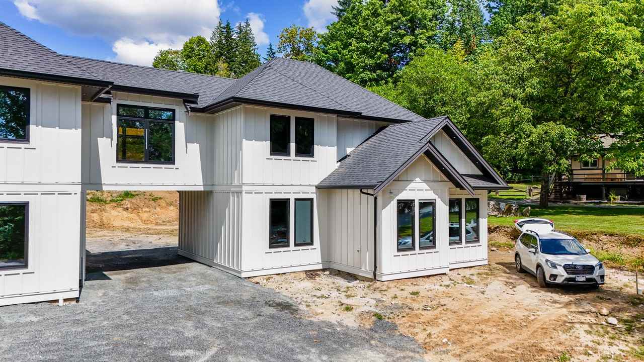 34165 Hartman Ave Uppr - Photo 2 of 18