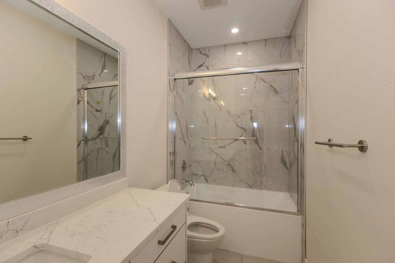 34165 Hartman Ave Uppr - Photo 5 of 18