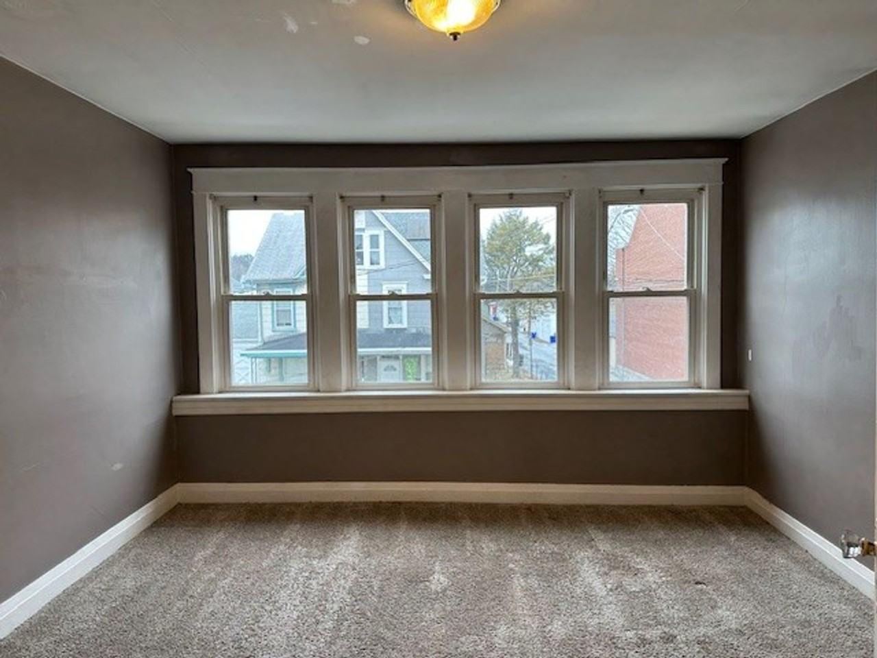 13 Locust St #2ndFL - Photo 5 of 10