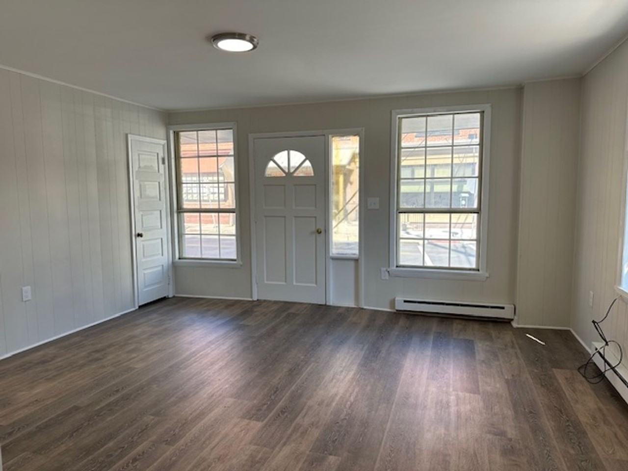 113 Market St - Photo 4 of 10