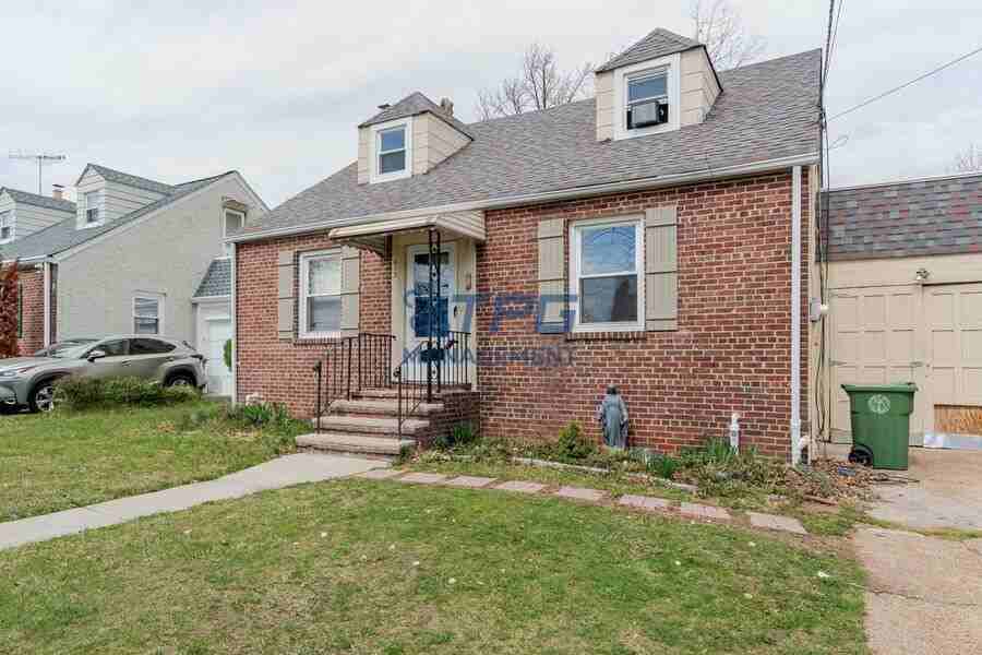 413 E 7th Ave - Photo 2 of 10