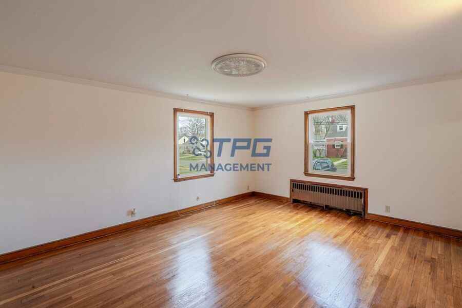 413 E 7th Ave - Photo 3 of 10