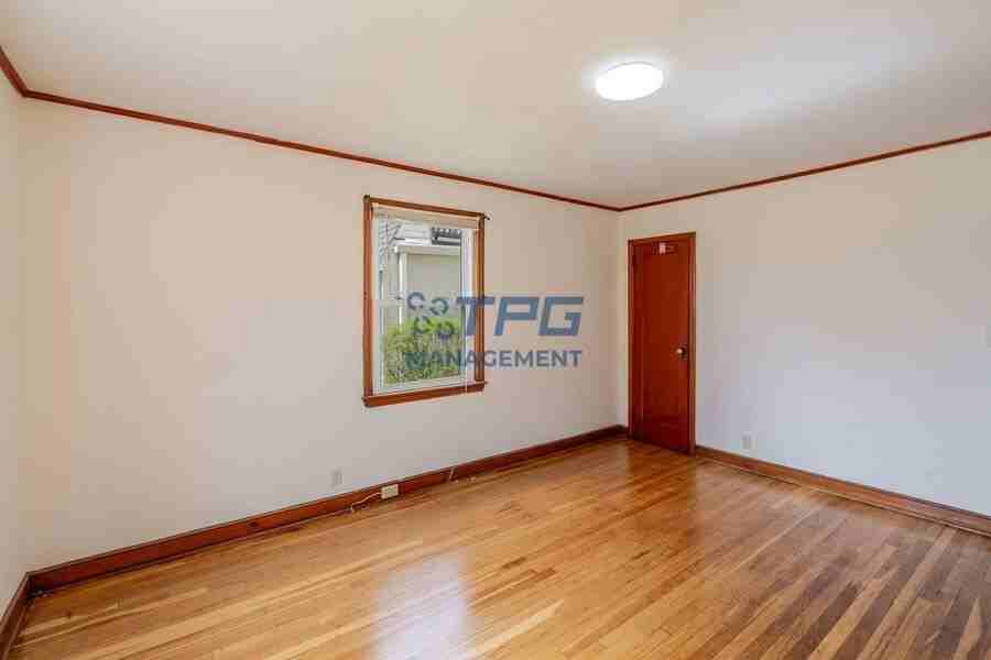 413 E 7th Ave - Photo 4 of 10