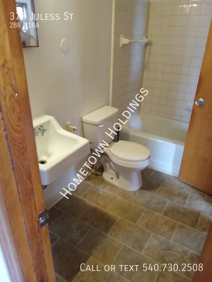 378 Juless St - Photo 6 of 6