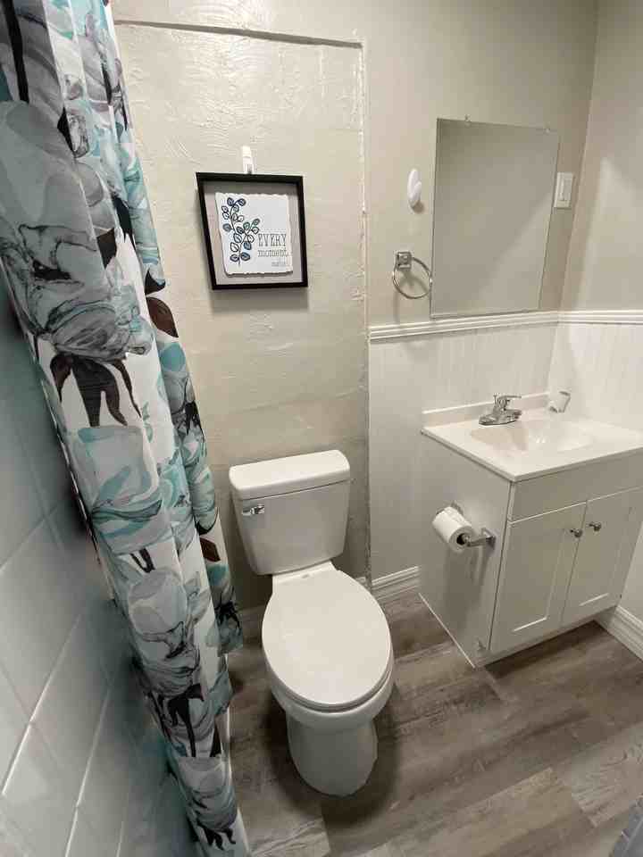 615 Ash St #A - Photo 7 of 9