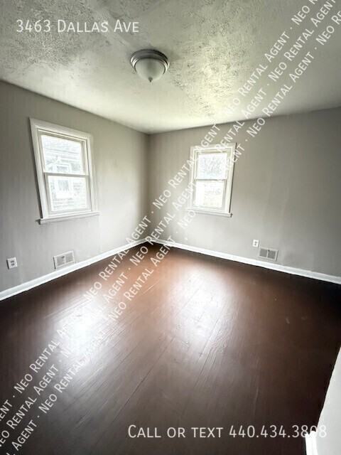 3463 Dallas Ave - Photo 7 of 7