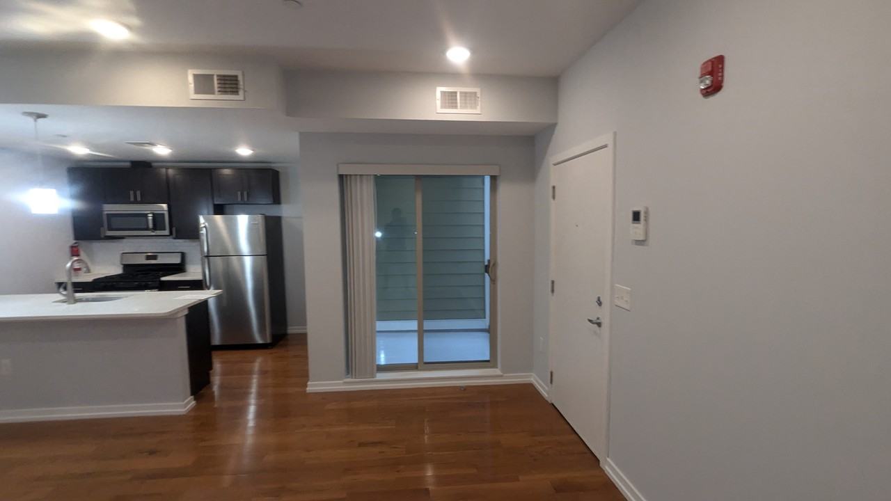 411 N 41st St #3F - Photo 5 of 26