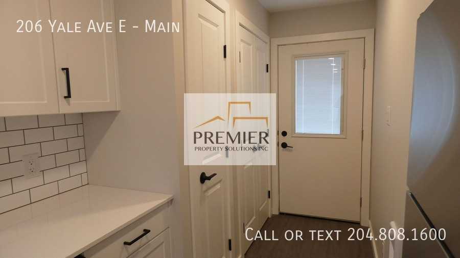 206 Yale Ave E #MAIN - Photo 3 of 11