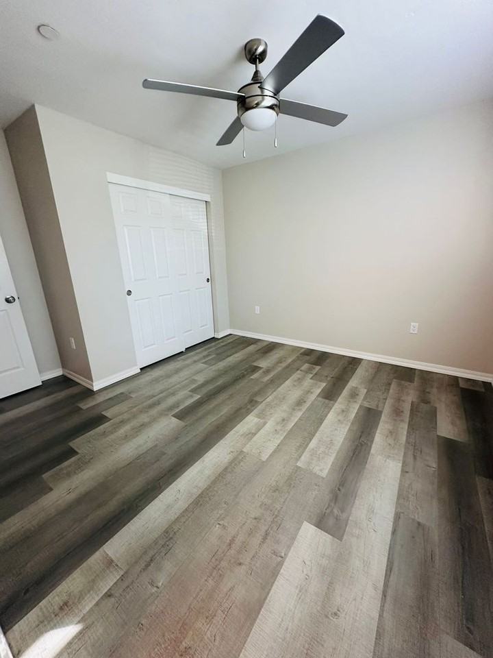 Courtside Apartments - Photo 5 of 16